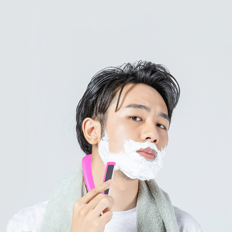 74 Plastic Razor Palpate